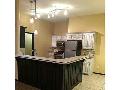 524 Loyd Ln, Moore, OK 73160 - photo 2