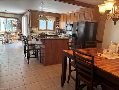 Kitchen- thru to sunroom