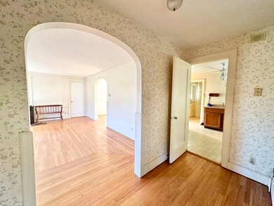 267 Jarvis Ave, Holyoke, MA 01040 - photo 4