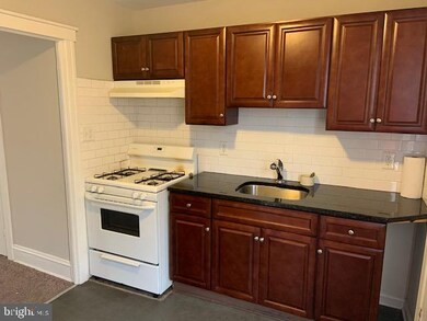 923 Lawrence Ave, Darby, PA 19023 - photo 3