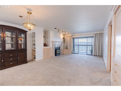 Living Room/Dining Room