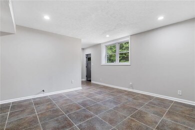 1449 Southland Vista Ct NE unit B, Atlanta, GA 30329 - photo 6