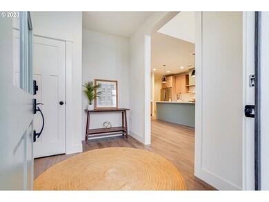 410 W 21st St, the Dalles, OR 97058 - photo 4