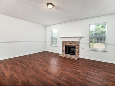 1124 Wintercreek Dr, Denton, TX 76210 - photo 4