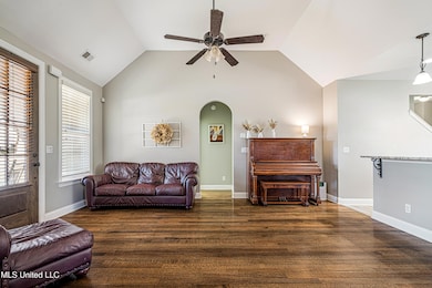 4690 W Petite Loop, Olive Branch, MS 38654 - photo 5