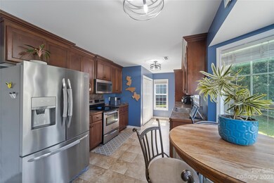 3012 Hereford Ln, Dallas, NC 28034 - photo 6