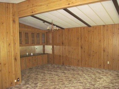 043-745737 - Dining Area