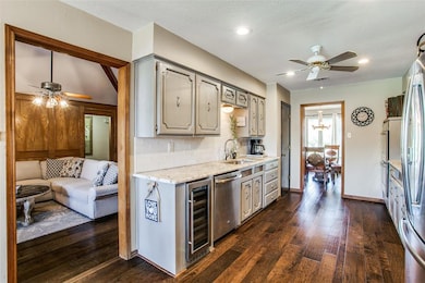 224 W Louella Dr, Hurst, TX 76054 - photo 6