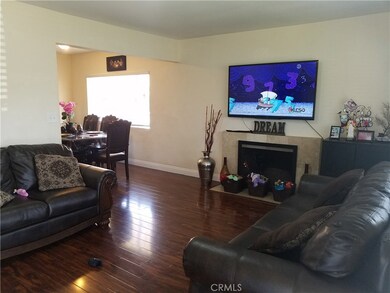 3149 Oakwood Ave, Lynwood, CA 90262 - photo 3