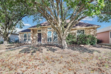 5849 Baker Dr, the Colony, TX 75056 - photo 2