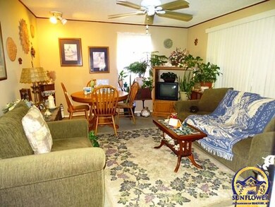 2537 SW Shunga Dr, Topeka, KS 66611 - photo 5