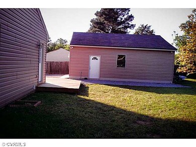 Yard/Garden - Backyard Side Garage View