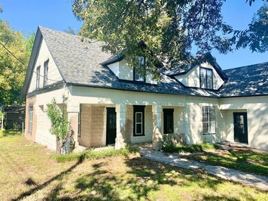 612 W Brady St, Decatur, TX 76234 - photo 2