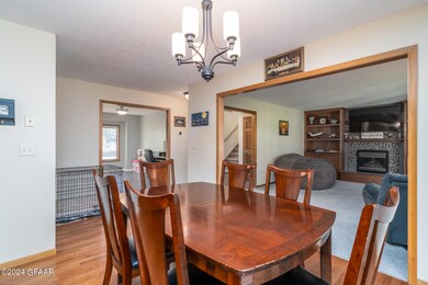 1156 S 36th St, Grand Forks, ND 58201 - photo 6