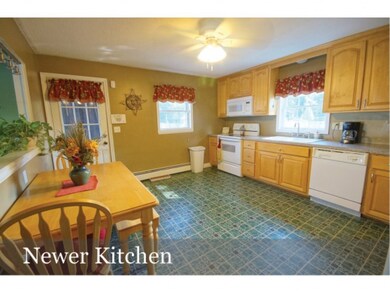 72 Crescent Rd, Manchester, NH 03103 - photo 6