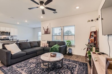 18517 Cremello Dr unit A, Manor, TX 78653 - photo 3