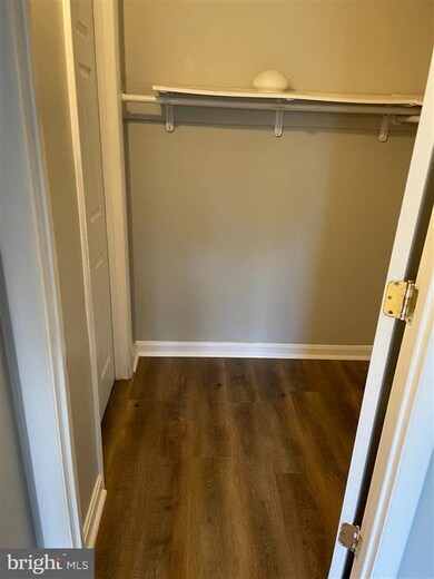 5804 Village Green Dr unit B, Alexandria, VA 22309 - photo 7