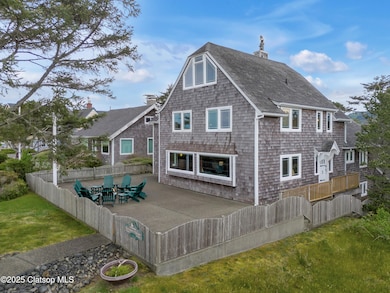 1021 S Promenade-13
