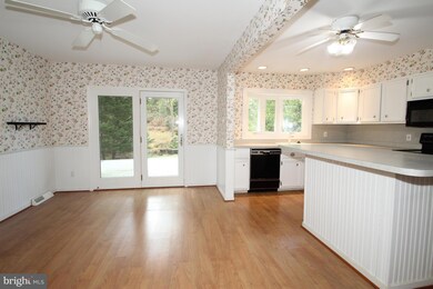 13 Duvall Ct, Wilmington, DE 19808 - photo 4