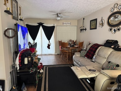 25 Crestwood Ct, Millbrook, AL 36054 - photo 3