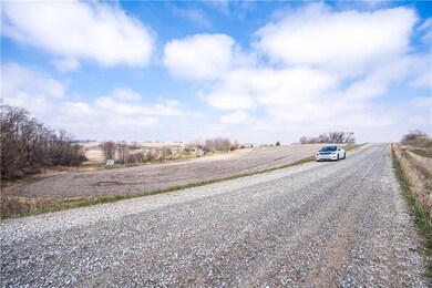 6899 N 19th Ave W, Newton, IA 50208 - photo 6