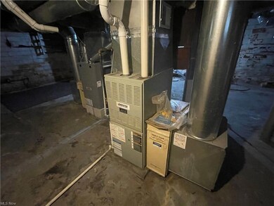 14400 Westropp Ave, Cleveland, OH 44110 - photo 6