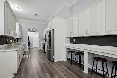 2107 Harmony St, New Orleans, LA 70115 - photo 5