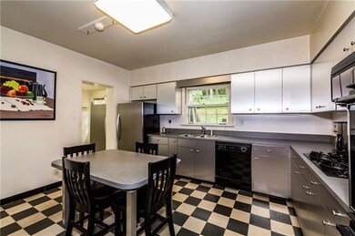 KITCHEN 14X13:  All  the appliances are included a