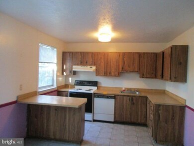 419 Liberty Ct, Edgewood, MD 21040 - photo 5