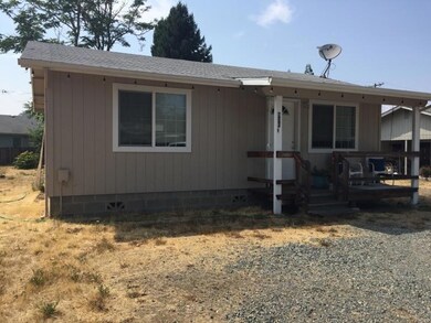 926 SW Greenwood Ave, Grants Pass, OR 97526 - photo 5