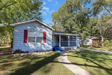 2103 21st St, Pascagoula, MS 39581 - photo 2