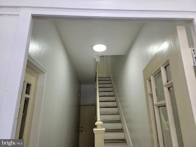 21 S 3rd St, Reading, PA 19602 - photo 2