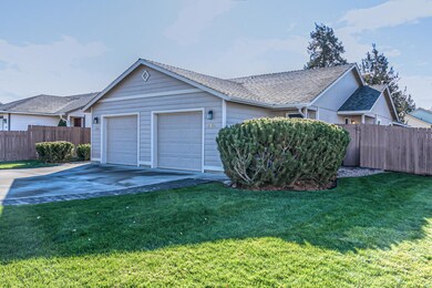 2852_2854 SW Peridot Ave (3 of 8)