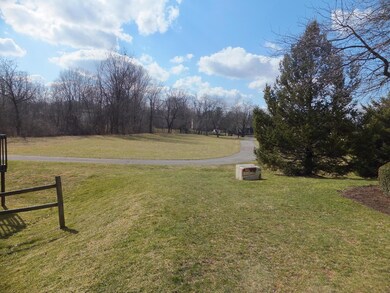 1938 Rockdale Dr unit 53, Columbus, OH 43229 - photo 4