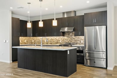 6990E6th10115-004