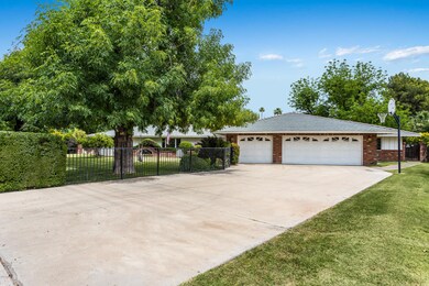 3 car garage