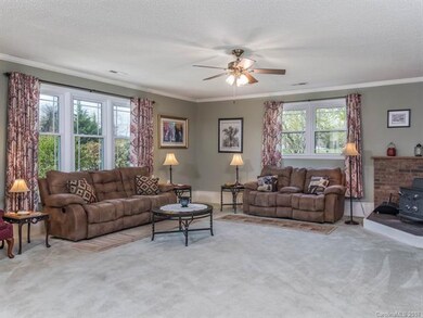 Large, comfortable family room