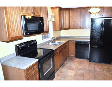 530 Rollstone Rd, Fitchburg, MA 01420 - photo 2