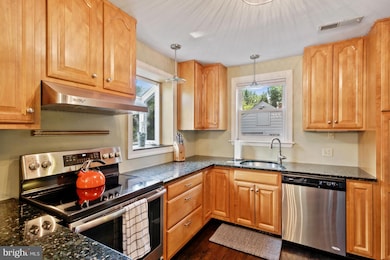 15 Hutton St, Gaithersburg, MD 20877 - photo 5