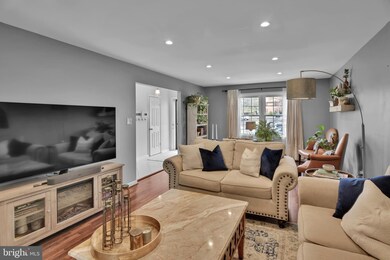 6191 Vine Forest Ct, Falls Church, VA 22044 - photo 5