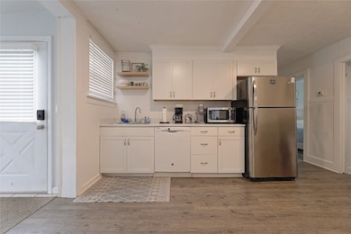 3145 Lake Front Dr, Erie, PA 16505 - photo 7