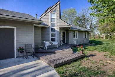 105 E Cedar St, Spring Hill, KS 66083 - photo 3