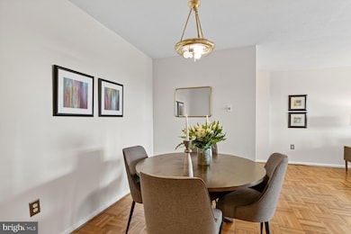 Town Square Towers unit 716, Washington, DC 20024 - photo 4