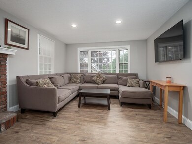 28 Forest St, Dunstable, MA 01827 - photo 4