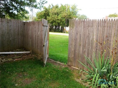 3849 Sherbrooke Rd, Toledo, OH 43613 - photo 6