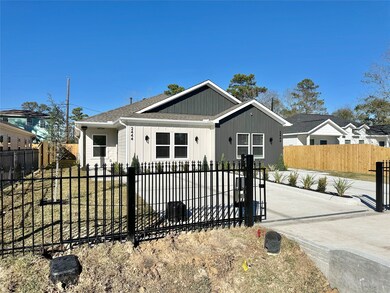 2444 Carmel St unit A, Houston, TX 77091 - photo 3