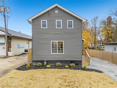 69 E Grant St, Alliance, OH 44601 - photo 4