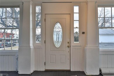 576 Furnace St, Emmaus, PA 18049 - photo 3