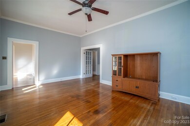 627 S Mulberry St, Statesville, NC 28677 - photo 6