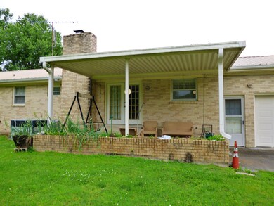 301 Stardust Dr, Shelbyville, TN 37160 - photo 3